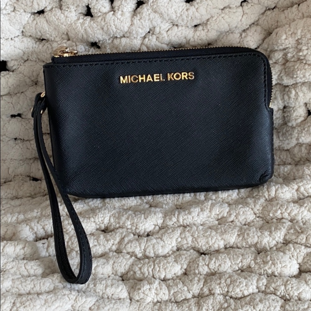 Michael Kors Wristlet Wallet